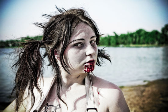 autor: Tanya Plonka
título: Karla | Zombie