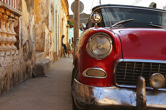 author: Stefano Levi
title: Red Oldtimer