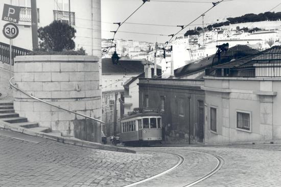 autor: paulo rodrigues
título: Curvas na cidade, Lisboa 2005