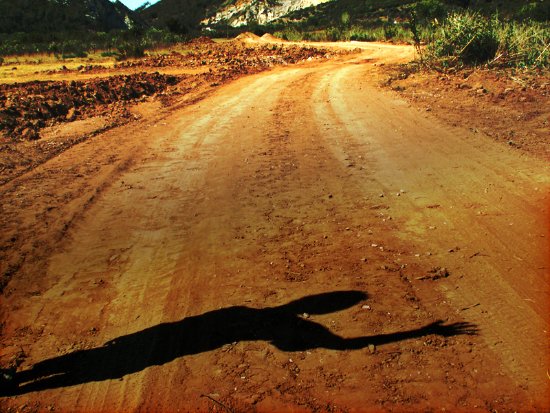 autor: paulo rodrigues
t&iacute;tulo: Pessoas que partem deixando marcas profundas em suas sombras